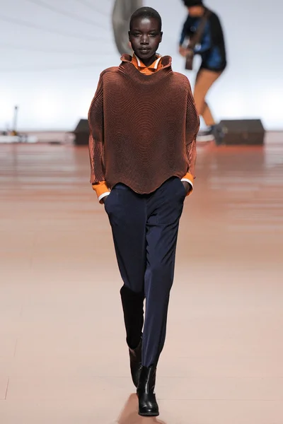 Look 24